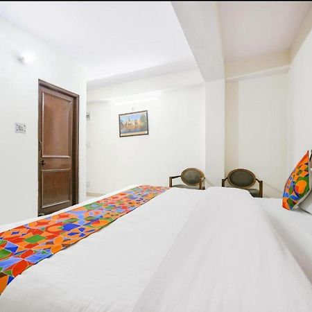 Hotel Gt International Tājganj Εξωτερικό φωτογραφία