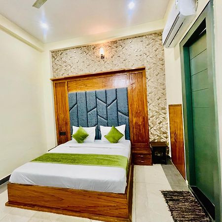 Hotel Gt International Tājganj Εξωτερικό φωτογραφία