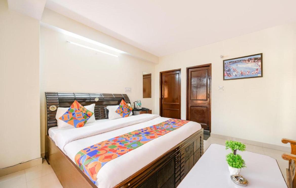 Hotel Gt International Tājganj Εξωτερικό φωτογραφία