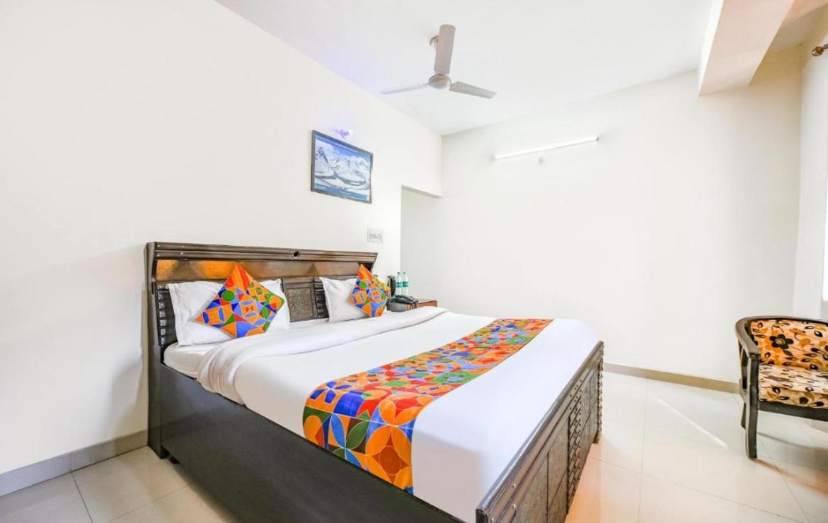 Hotel Gt International Tājganj Εξωτερικό φωτογραφία