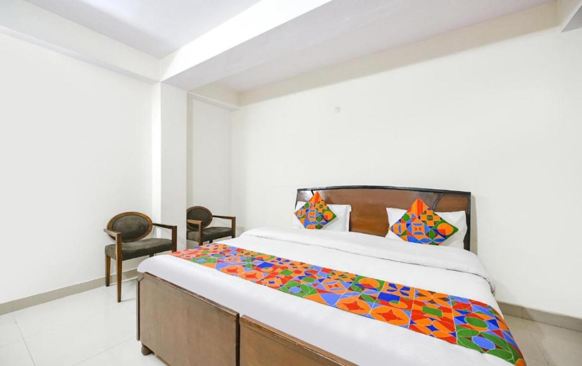 Hotel Gt International Tājganj Εξωτερικό φωτογραφία