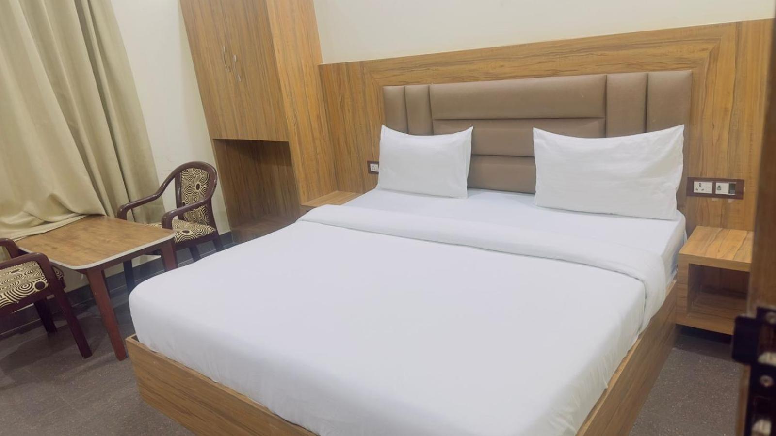 Hotel Gt International Tājganj Εξωτερικό φωτογραφία